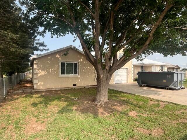 819 Ave N, Sunray, TX 79086 - view of front of home featuring stucco siding