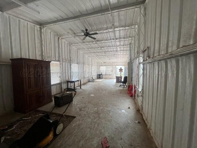 819 Ave N, Sunray, TX 79086 - garage featuring ceiling fan