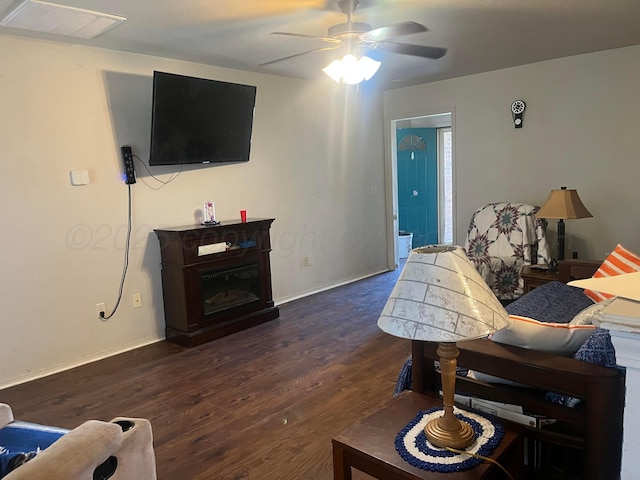 4406 S Roberts St, Amarillo, TX 79118 - living room with wood finished floors, a ceiling fan, and baseboards