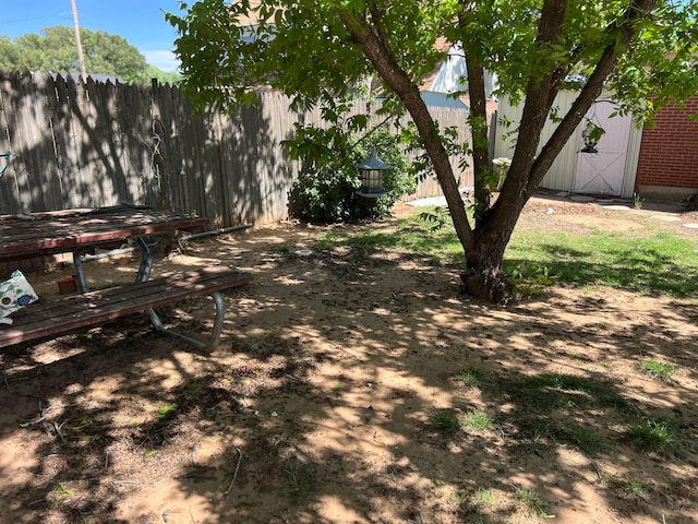 415 Mesquite Ave, Amarillo, TX 79108 - view of yard with fence
