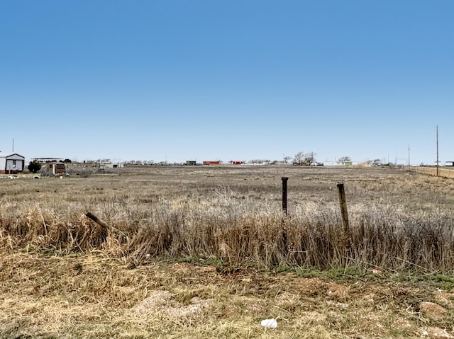 view of yard featuring a rural view