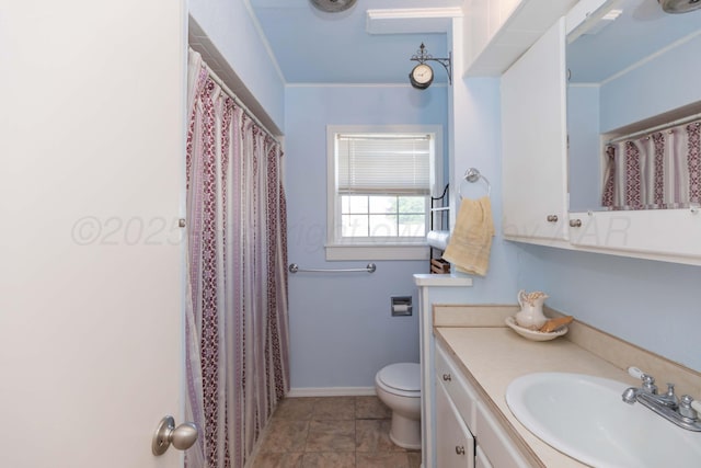1960 S Highland St, Amarillo, TX 79103 - bathroom with vanity and crown molding