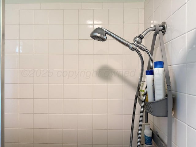 1909 N Wells St, Pampa, TX 79065 - bathroom view of tiled shower and tile walls