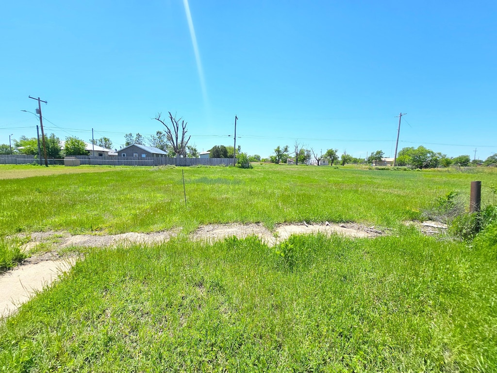 509 W Elm Ave, Pampa, TX 79065 - photo 2