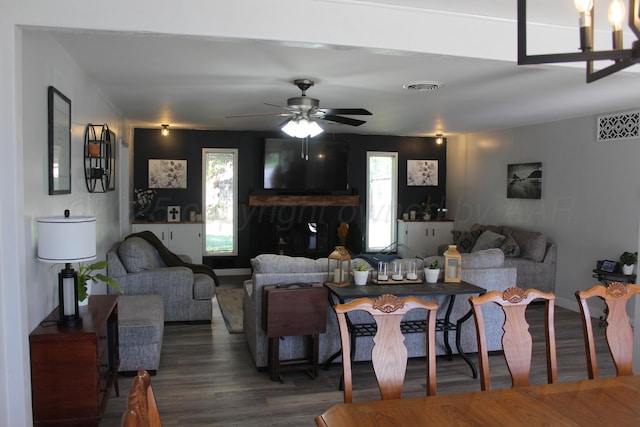 306 Douglas St, Hereford, TX 79045 - photo 2