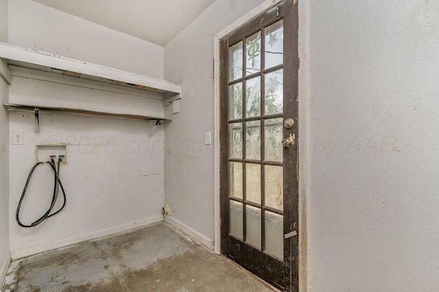 2902 Pryor St, Amarillo, TX 79103 - laundry area with washer hookup and baseboards