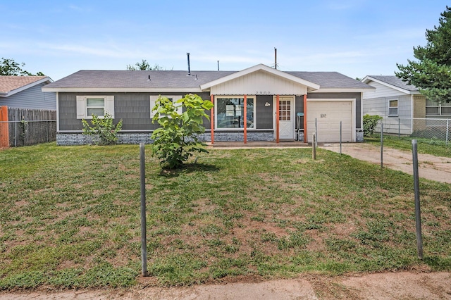 2902 Pryor St, Amarillo, TX 79103 - ranch-style house featuring a garage, driveway, and roof with shingles