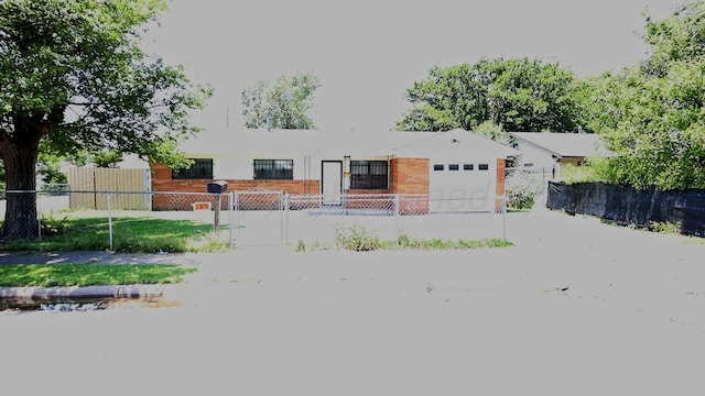 1601 Evergreen St, Amarillo, TX 79107 - photo 1