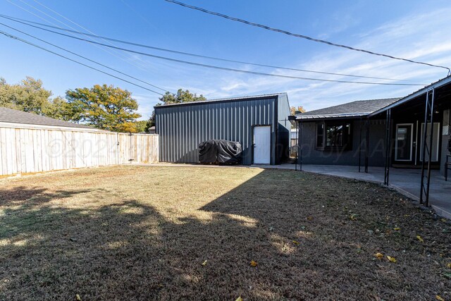 view of yard with a patio area