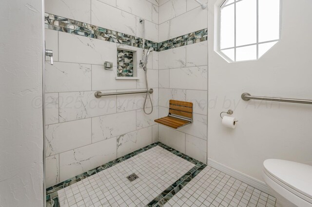 6011 Belpree Rd, Amarillo, TX 79106 - full bathroom featuring a tile shower and toilet