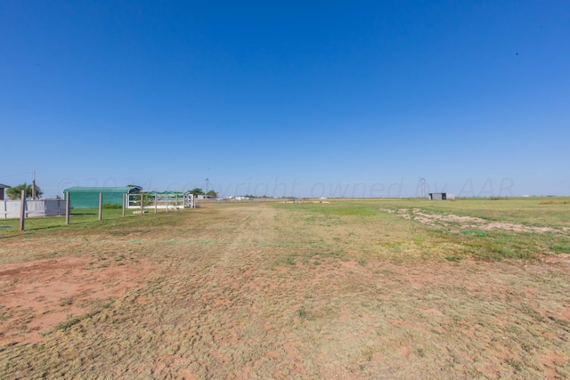 view of yard featuring a rural view