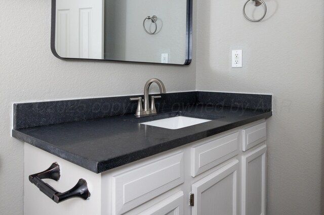 7703 Fresno Dr, Amarillo, TX 79118 - bathroom featuring vanity