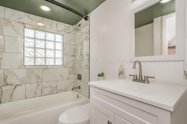 full bath featuring vanity, toilet, recessed lighting, and tub / shower combination