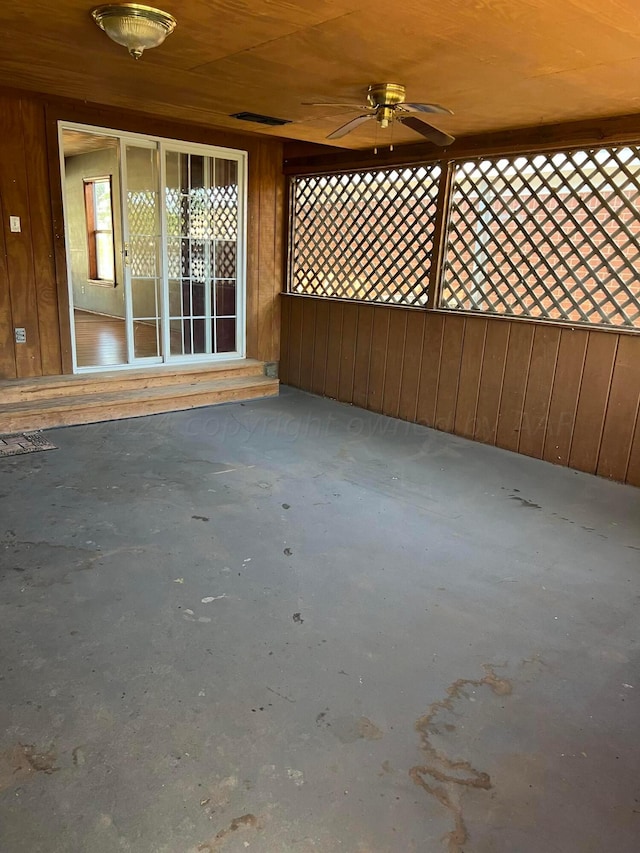 view of patio featuring ceiling fan