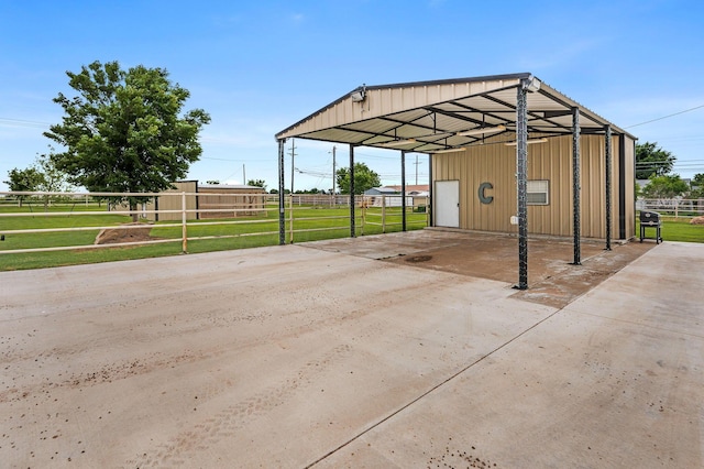 1228 S Osborne St, Pampa, TX 79065 - view of vehicle parking with driveway