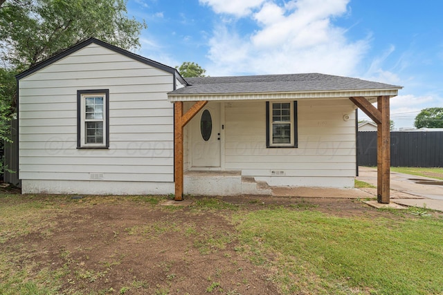 4102 SE 12th Ave, Amarillo, TX 79104 - view of front of home featuring crawl space and roof with shingles