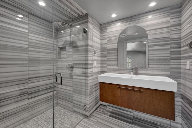2411 S Lipscomb St, Amarillo, TX 79109 - full bathroom with vanity, a stall shower, and recessed lighting