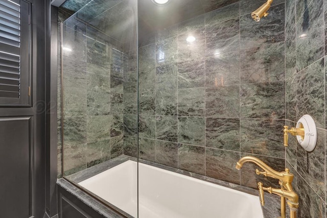 2411 S Lipscomb St, Amarillo, TX 79109 - full bathroom featuring tub / shower combination