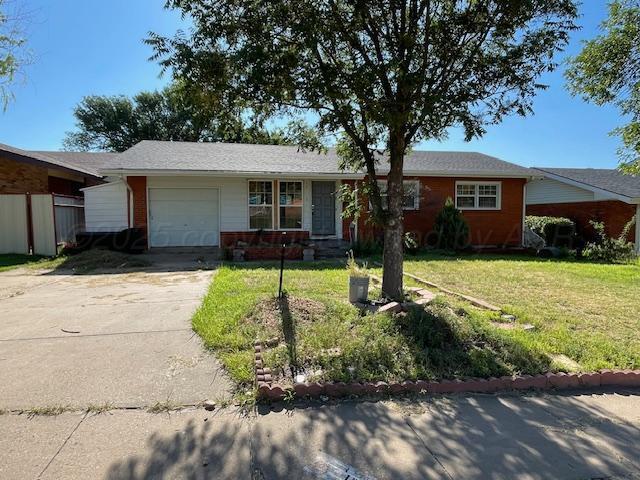 1505 Lancelot St, Borger, TX 79007 - photo 1