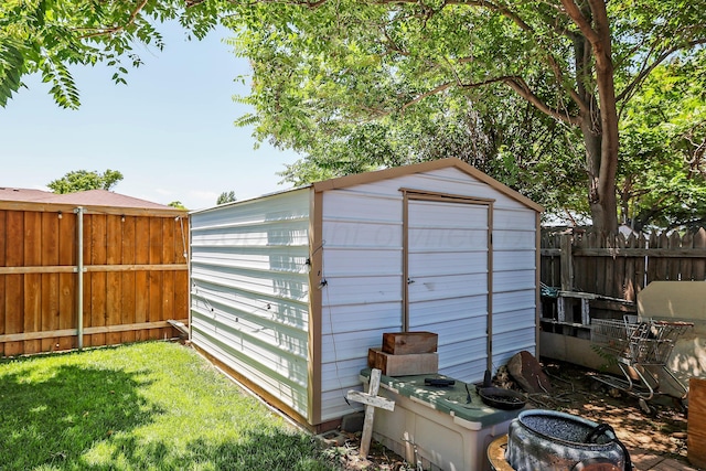 2904 Pittsburg St, Amarillo, TX 79103 - view of shed featuring a fenced backyard