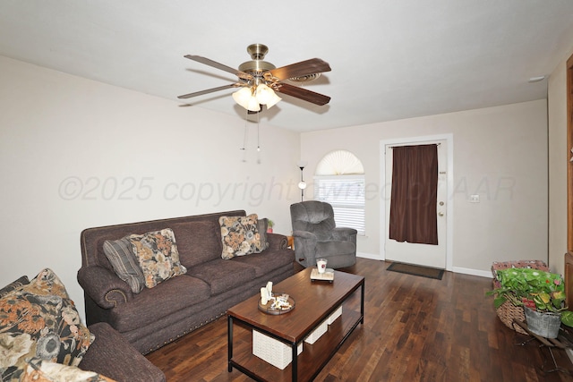2904 Pittsburg St, Amarillo, TX 79103 - living area featuring ceiling fan and wood finished floors