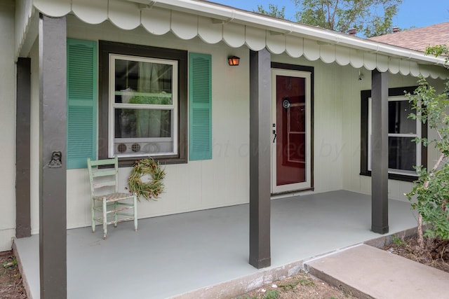 1805 Broadmoor St, Amarillo, TX 79106 - doorway to property featuring covered porch