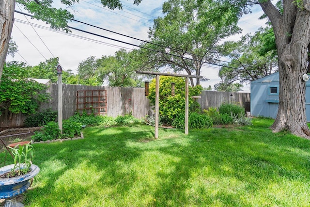 3406 Meadow Dr, Amarillo, TX 79109 - view of fenced backyard