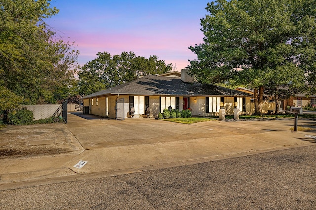 view of front of property