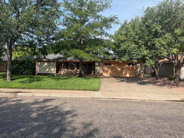 333 Centre St, Hereford, TX 79045 - photo 1