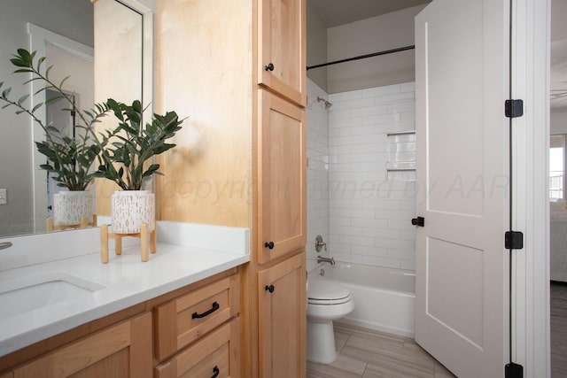 5609 Hollow Landing Ave, Amarillo, TX 79118 - full bath featuring vanity, toilet, and shower / bathtub combination