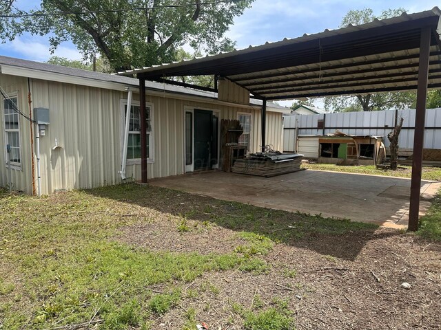 316 SE 21st Ave, Amarillo, TX 79109 - exterior space with fence and a carport