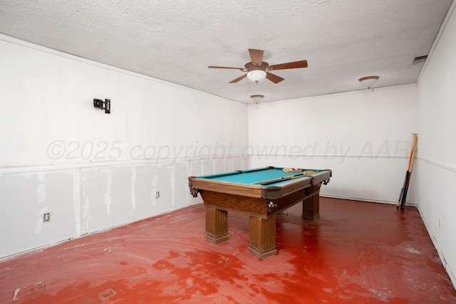 4818 SE 33rd Ave, Amarillo, TX 79103 - playroom with ceiling fan, pool table, finished concrete floors, and a textured ceiling