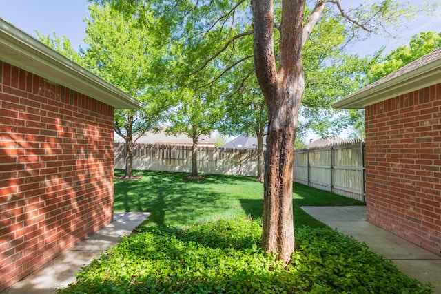 6504 Bayberry Ln, Amarillo, TX 79124 - view of yard