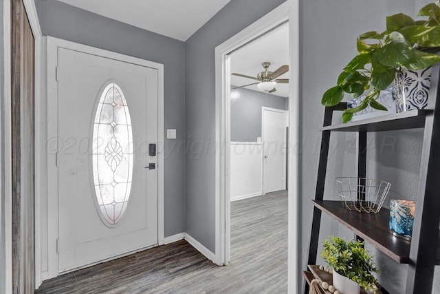 3701 Westlawn Ave, Amarillo, TX 79102 - entryway with wood finished floors and a ceiling fan