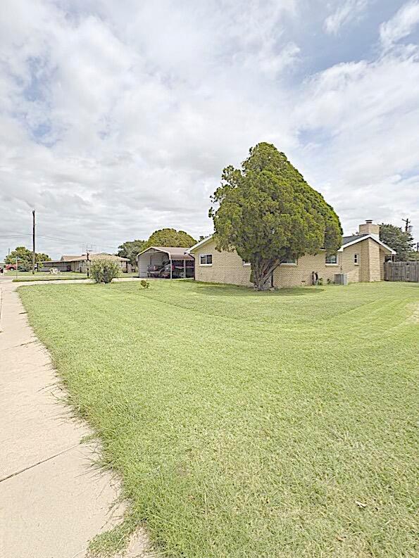 214 Cherry St, Darrouzett, TX 79024 - photo 2