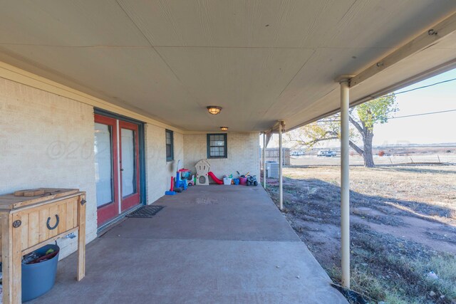 1209 S Main St, Shamrock, TX 79079 - view of patio
