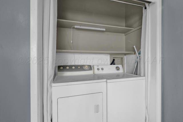 3412 Sunlite St, Amarillo, TX 79109 - laundry room featuring separate washer and dryer