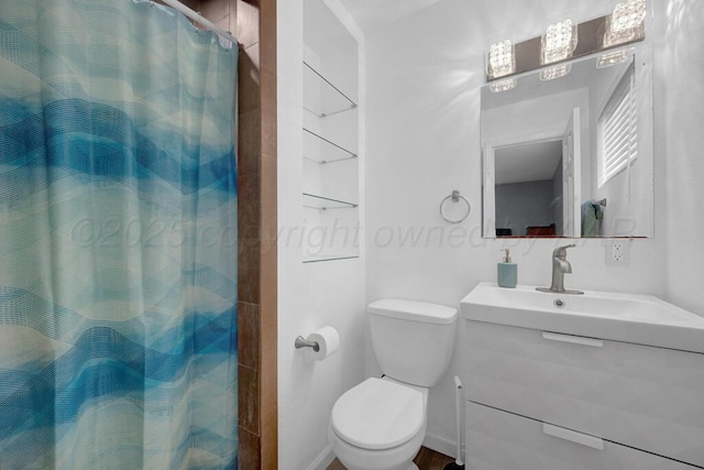 3412 Sunlite St, Amarillo, TX 79109 - full bathroom with vanity and a shower with curtain