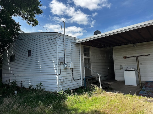 206 Dolomita St, Borger, TX 79007 - back of house featuring entry steps