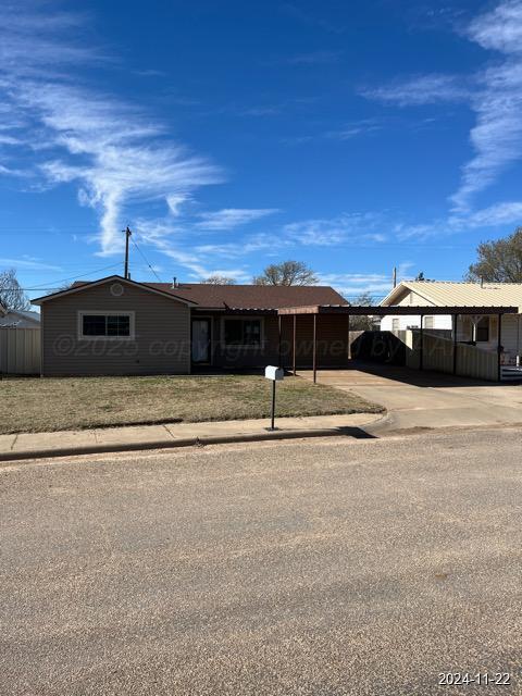 605 NW 6th St, Dimmitt TX, 79027, 3 bedrooms, 1 bath house for sale