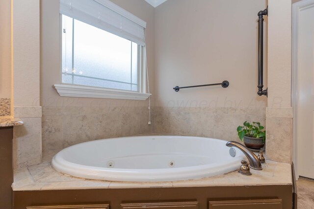 7414 Southbend Dr, Amarillo, TX 79119 - bathroom with a jetted tub