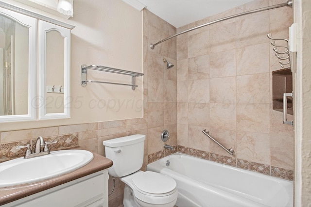 624 Nara Visa Ln, Fritch, TX 79036 - bathroom with toilet, tub / shower combination, vanity, and tile walls