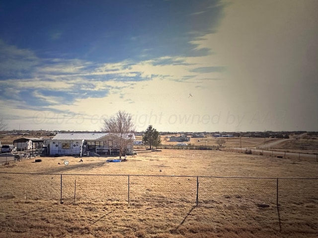 view of yard featuring a rural view