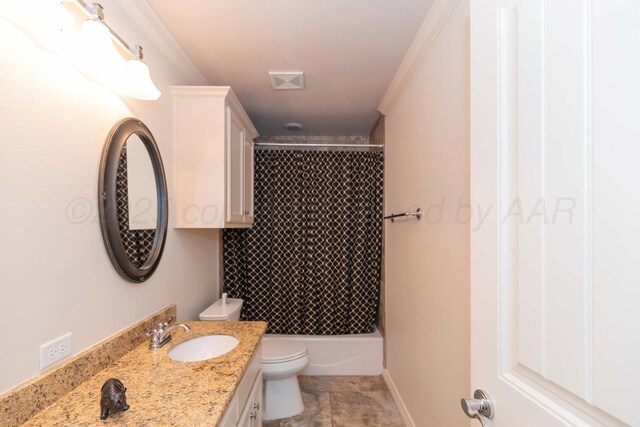 7901 Kingsgate Dr, Amarillo, TX 79119 - full bath featuring vanity and shower / bath combination with curtain