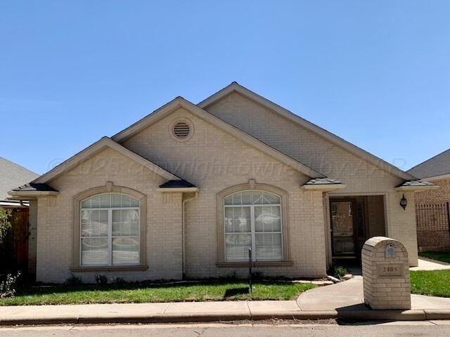 2405 Utica Ln, Perryton, TX 79070 - photo 3