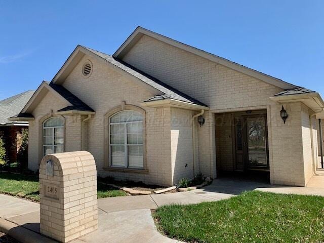 2405 Utica Ln, Perryton, TX 79070 - photo 2