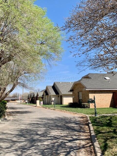 2405 Utica Ln, Perryton, TX 79070 - photo 5