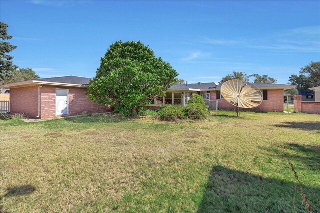 709 Franklin Ave, Panhandle, TX 79068 - view of yard