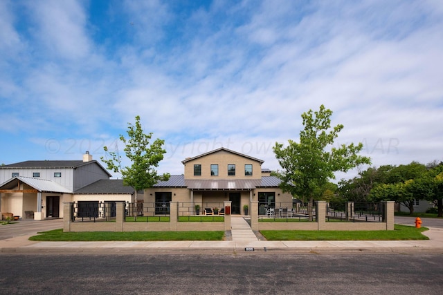 1600 S Milam St, Amarillo, TX 79102 - view of front of property featuring a fenced front yard and metal roof