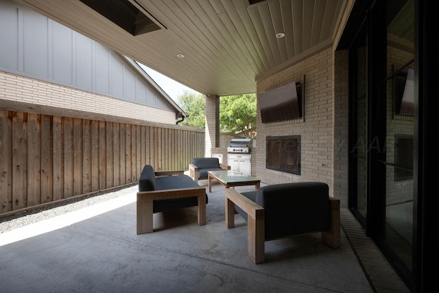 1600 S Milam St, Amarillo, TX 79102 - view of patio featuring an outdoor hangout area and a grill